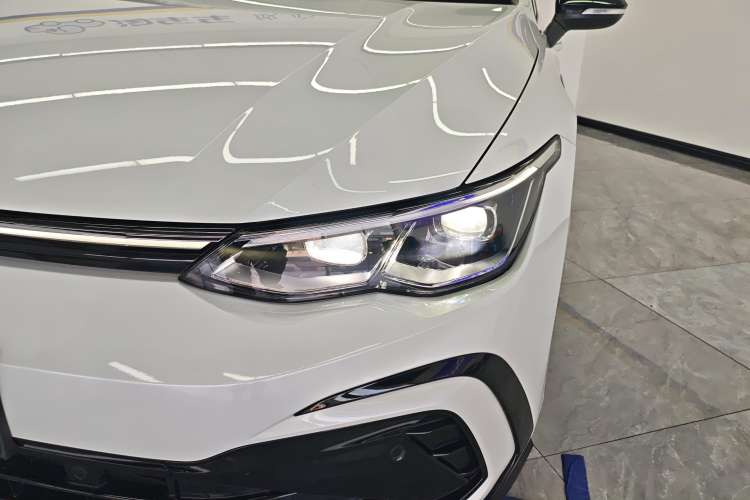 Used Volkswagen Golf 2023 Facelift 280TSI DSG R-Line Lite
