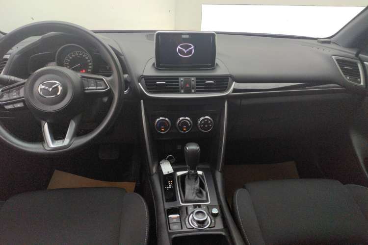 Used Mazda CX-4 2018 2.0L Automatic Two-Wheel Drive Blue Sky Dynamic Version China V Standard
