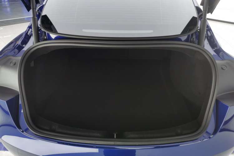 Used Tesla Model 3 2025 Rear-Wheel-Drive Version
