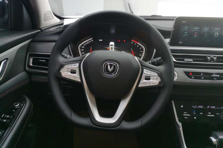 Used Changan CS75 2021 Honor Million Edition 280T DCT Navigation Model
