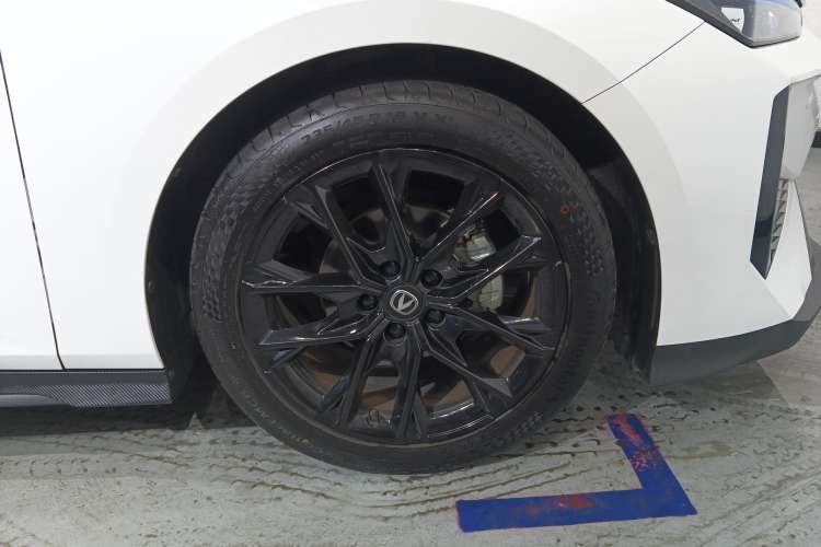 Used Changan UNI-V 2024 1.5T Prestige Edition
