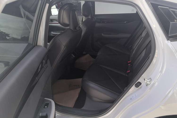 Used Changan UNI-V 2022 1.5T Prestige Version
