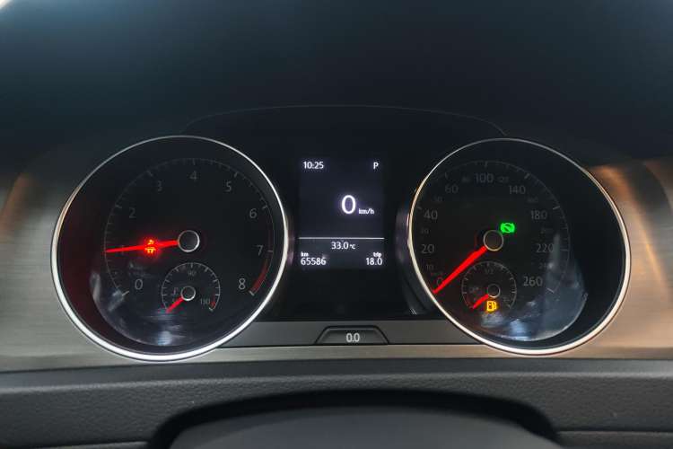 Used Volkswagen Golf 2016 230TSI Automatic Comfort Version
