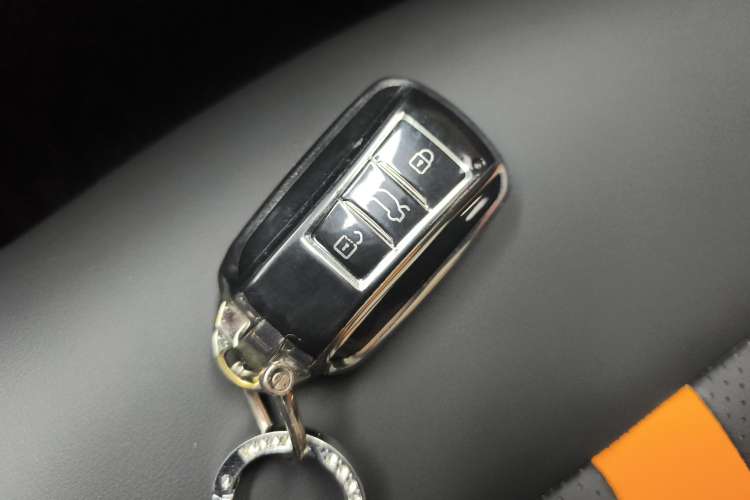 Used Dongfeng Aeolus Yixuan 2023 Mach Edition 1.5L Automatic Chasing Shadow Version
