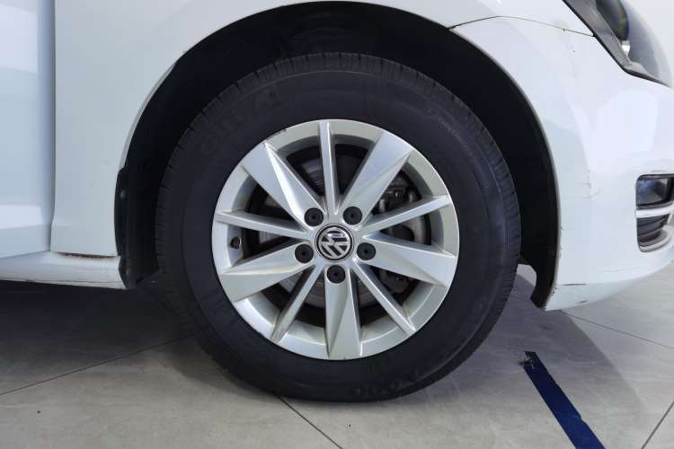 Used Volkswagen Golf 2016 1.6L Automatic Fashion Model
