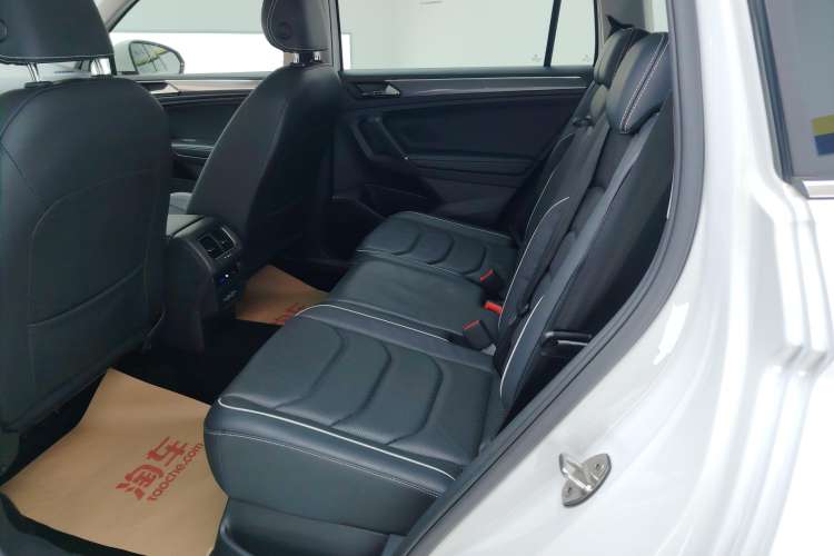 Used Volkswagen Tiguan L 2019 Restyled 330TSI Automatic Two-Wheel Drive R-Line Flagship Version China VI Standard
