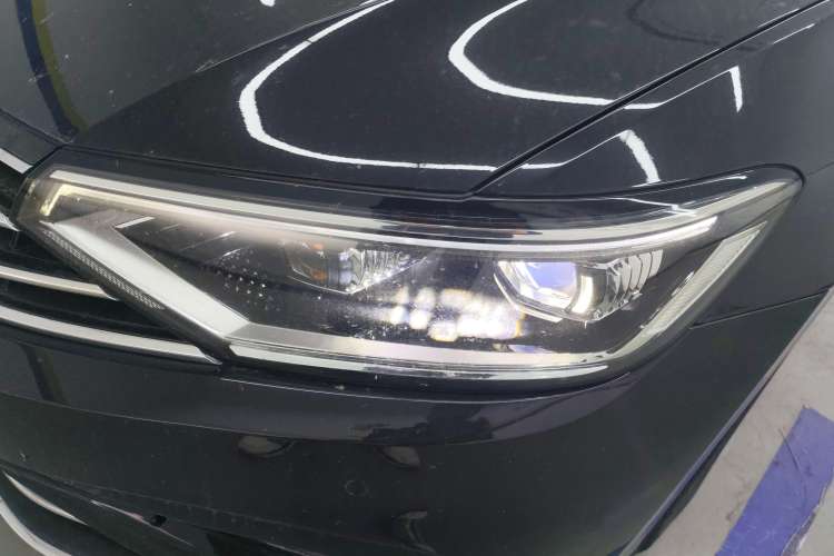 Used Volkswagen Magotan 2020 330TSI DSG Leading Model
