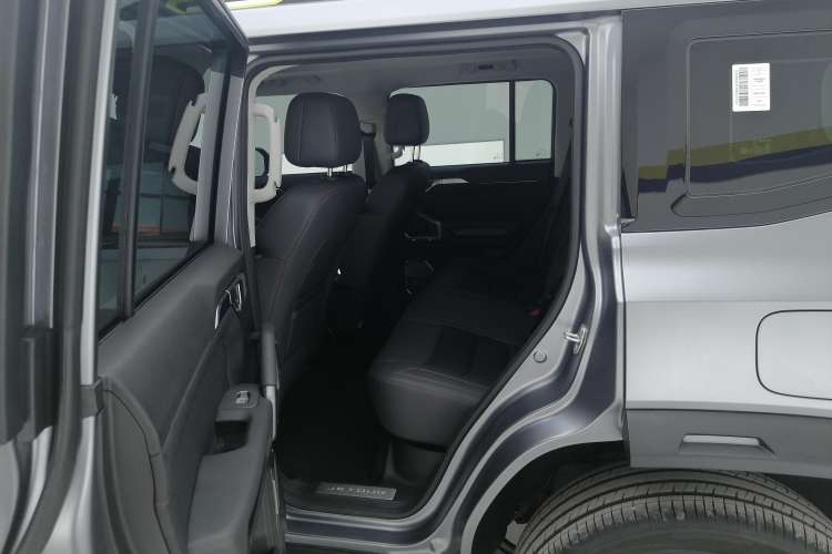 Used JETOUR Traveler 2023 2.0T All-Wheel-Drive CrossPRO
