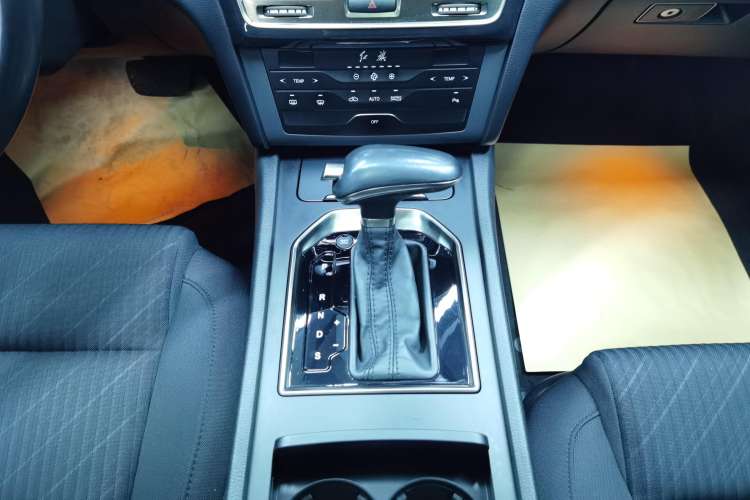 Used Hongqi H7 2017 1.8T Tech Model
