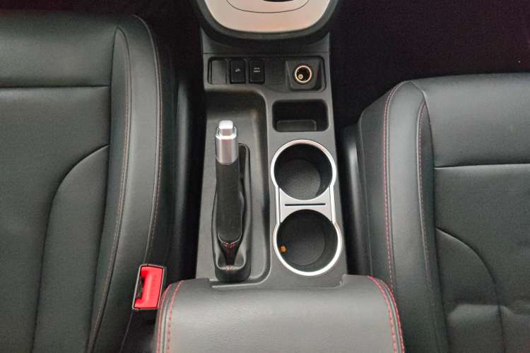 Used Haval M6 2019 1.5T DCT Two-Wheel Drive Elite Version China VI Standard
