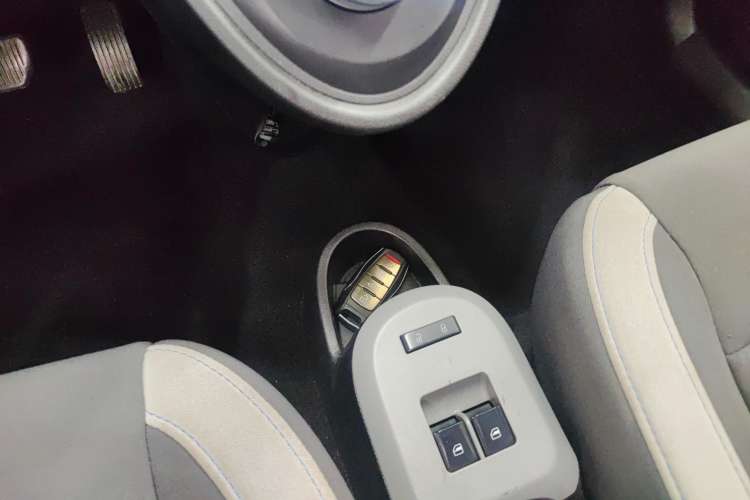 Used ORA Black Cat 2021 301 km Basic Version
