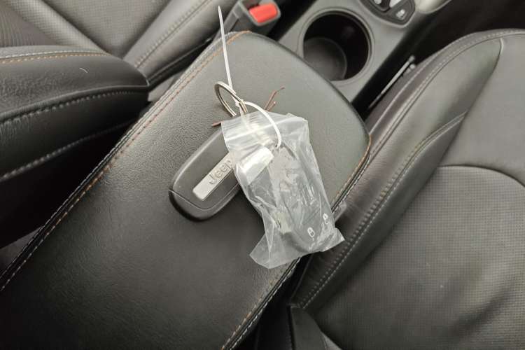 Used  Compass 2017 200T Automatic Family Edition
