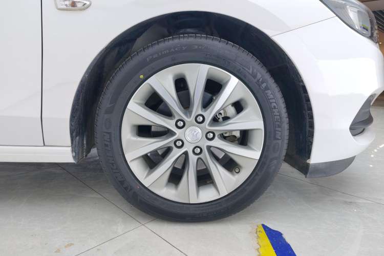 Used Buick GL6 2019 18T 6-Seater Connected Luxury Version China VI Standard
