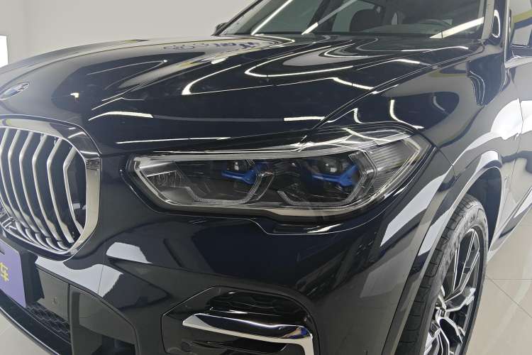 Used BMW X5 2022 Restyled xDrive 30Li Luxury Version M Sport Package
