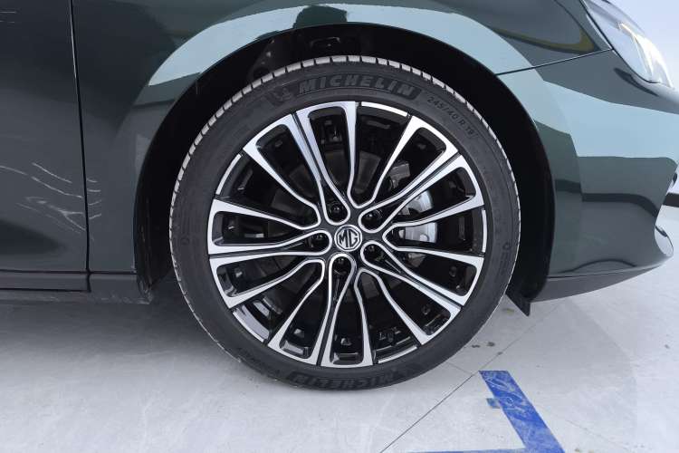 Used MG 7 2023 2.0T Automatic Hunter Luxury Edition
