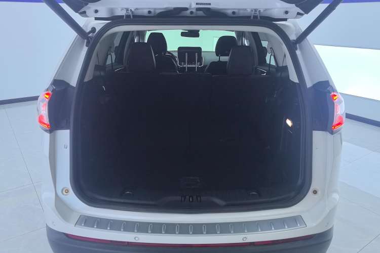 Used Ford Edge 2018 EcoBoost 245 Two-Wheel-Drive Titanium 7-Seater China V Standard
