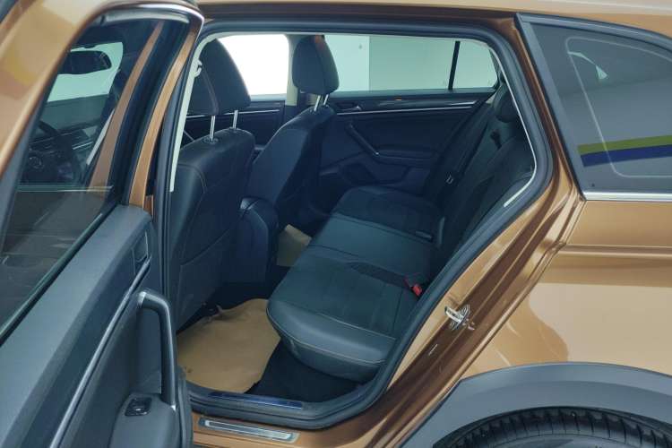 Used Volkswagen C-TREK 2017 230TSI DSG Luxury Model
