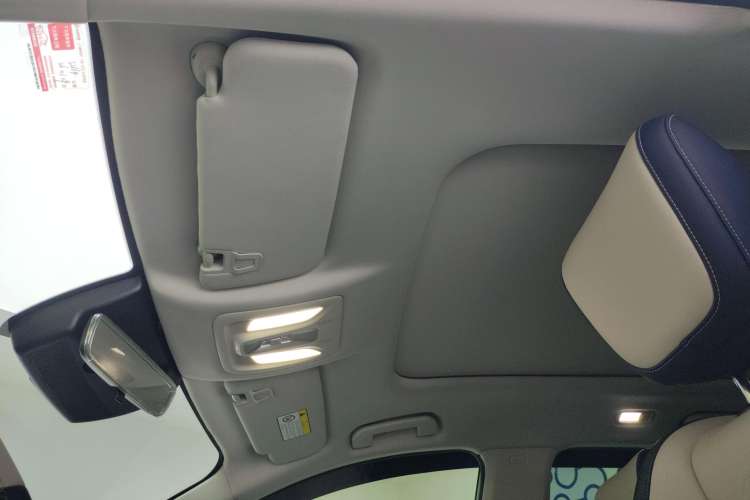 Used Dongfeng Aeolus Huge 2022 Mach Dual-Motor 1.5T MHD Dare-to-Dream Edition
