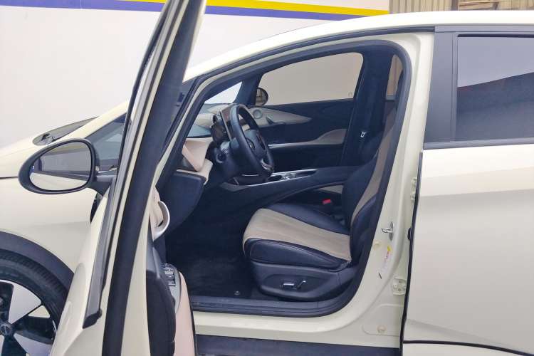 Used BYD Dolphin 2023 420 km Fashion Edition
