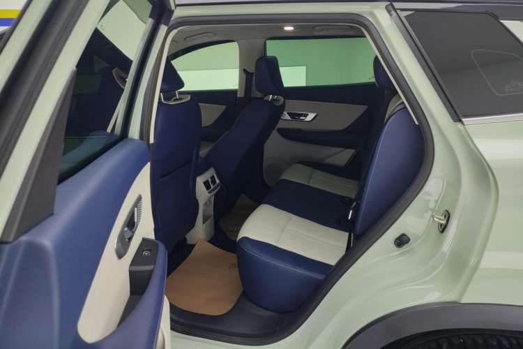 Used Dongfeng Aeolus Huge 2022 Mach Dual-Motor 1.5T MHD Dare-to-Dream Edition
