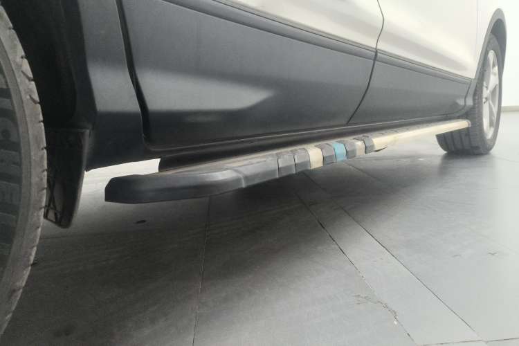 Used Ford Kuga 2017 EcoBoost 180 Two-Wheel-Drive Tiger Leap Model
