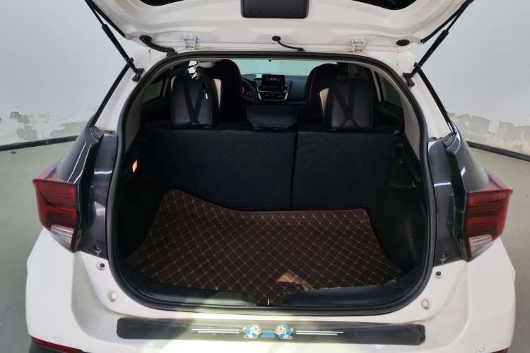 Used Toyota YARiS L 2022 X-Trail 1.5L CVT Luxury PLUS Edition
