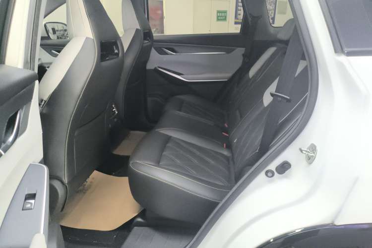 Used Changan CS75 PLUS 2023 3rd Generation 1.5T Automatic Prestige Model
