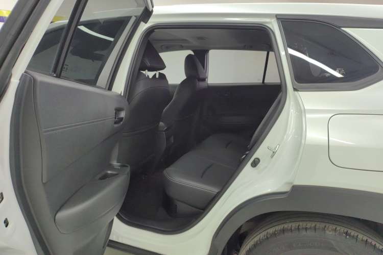 Used Toyota FRONTLANDER 2023 2.0L Smart Electric Hybrid Dual-Engine Leading Edition
