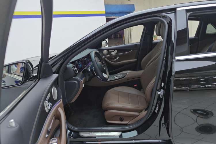 Used Mercedes-Benz E-Class 2022 Revised Version E 300 L Sporty and Stylish Edition
