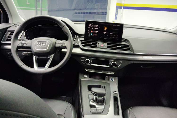 Used Audi Q5L 2022 40T Fashionable and Elegant Model
