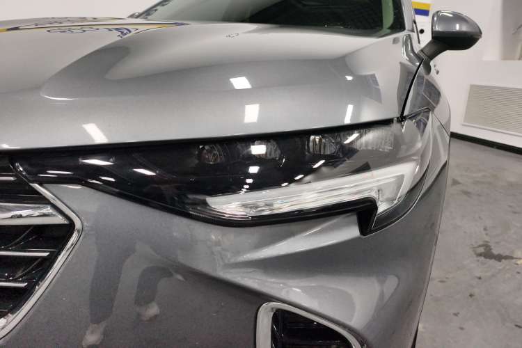 Used Buick Envision 2022 Facelift Encore S 552T Two-Wheel-Drive Luxury Model
