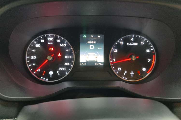 Used Roewe i5 2020 1.5L Manual 4G Connect Luxury Edition
