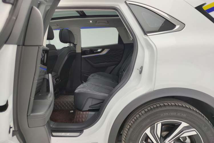 Used Hongqi HS5 2022 Revised Version 2.0T Smart Connect Flagship Edition
