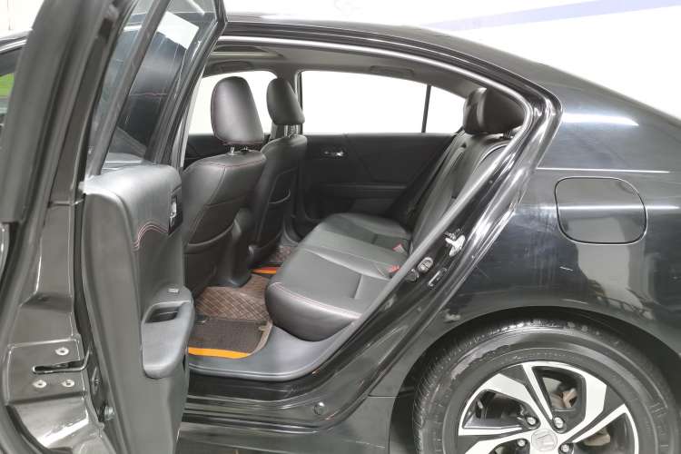 Used Honda Accord 2016 2.0L Comfort Edition
