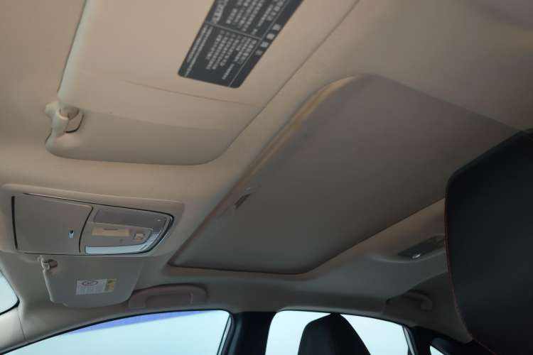 Used Venucia D60 2019 1.6L XL CVT Smart Connect Elite Edition
