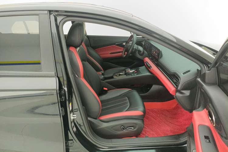 Used GAC Trumpchi EMPOW 2021 270T DCT J16 Version
