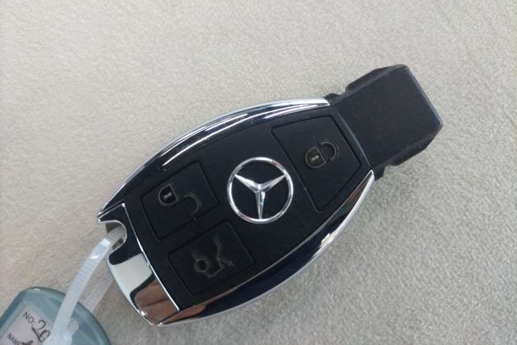 Used Mercedes-Benz GLC 2018 Facelift GLC 260 4MATIC Luxury Edition
