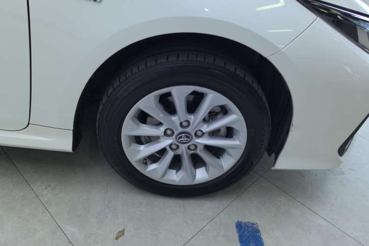 Used Toyota Corolla 2021 Dual-Motor 1.8L E-CVT Elite Edition
