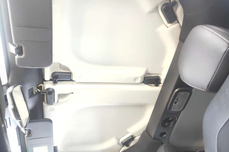 Used Beijing Auto BJ40 2019 2.3T Automatic Four-Wheel Drive Ring the Tower Champion Edition China VI
