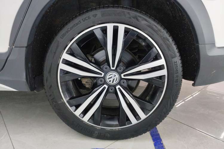 Used Volkswagen Touran 2018 Volkswagen Touran L 280TSI DSG Boundary Edition 7 Seats China VI Standard
