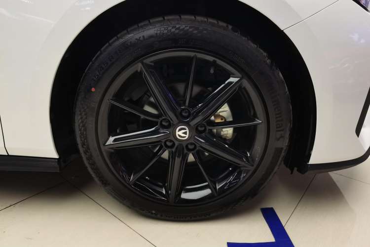 Used Changan UNI-V 2022 1.5T Prestige Version
