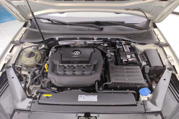 Used Volkswagen Magotan 2019 330TSI DSG Leading Model China VI Standard
