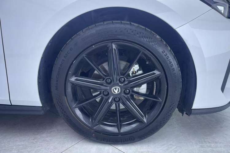 Used Changan UNI-V 2023 1.5T Prestige Model
