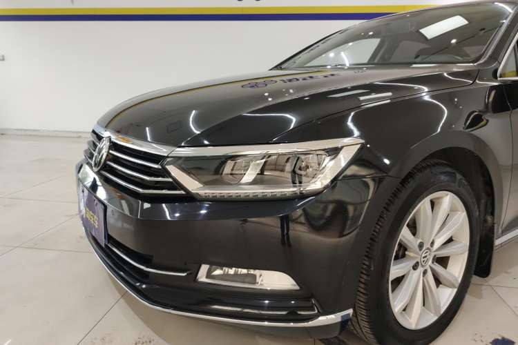 Used Volkswagen Magotan 2019 330TSI DSG Leading Edition China V Standard