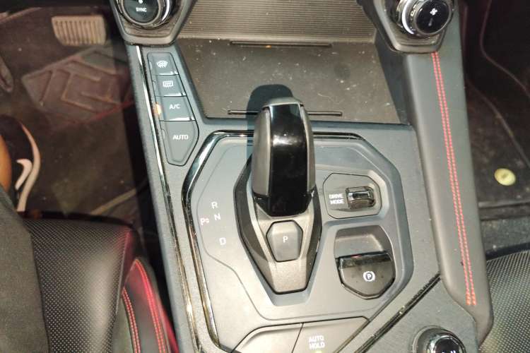 Used Lynk & Co 05 2022 2.0TD Four-Wheel Drive Dynamic Halo
