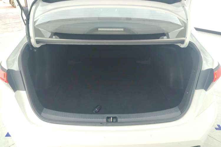 Used Toyota Levin 2023 Smart Electric Hybrid Dual-Engine 1.8L Leading Edition