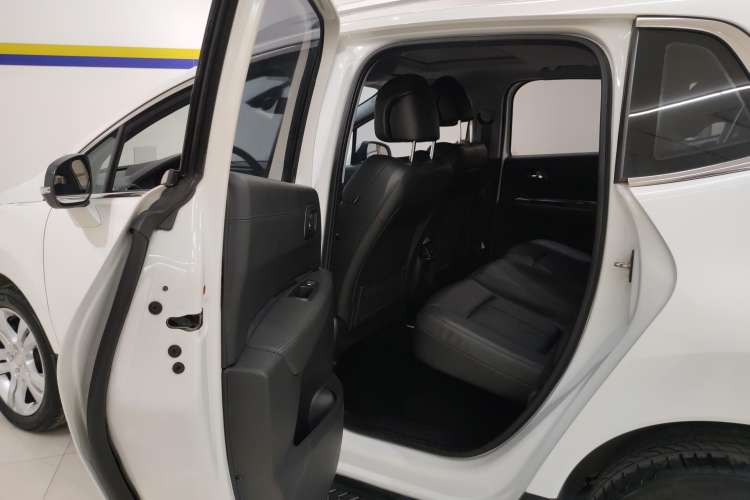 Used Peugeot 3008 2014 1.6THP Automatic Enjoyment Edition