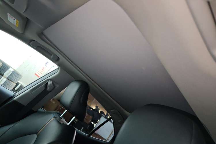 Used Toyota Camry 2019 Dual-Engine 2.5 HG Luxury Edition China V Standard