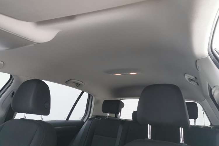 Used Volkswagen Golf 2016 1.6L Automatic Fashion Model