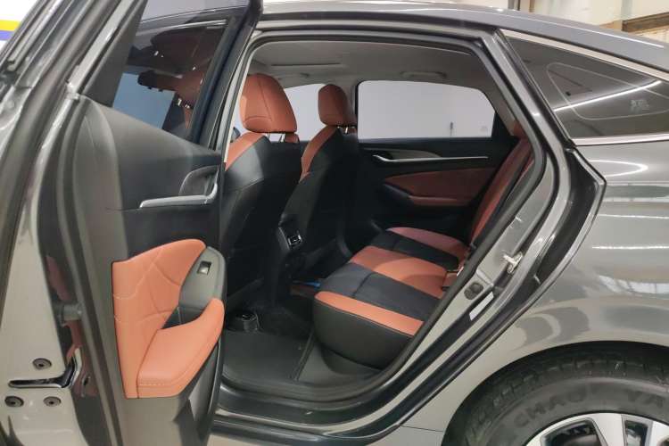 Used Changan Eado 2022 PLUS Blue Whale NE 1.4T GDI DCT Prestige Edition
